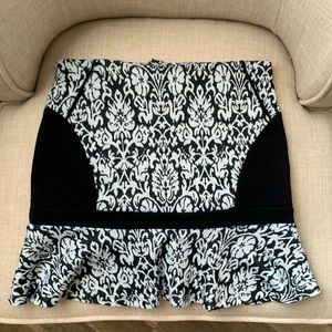 Carlota Costa- Black and white printed skirt